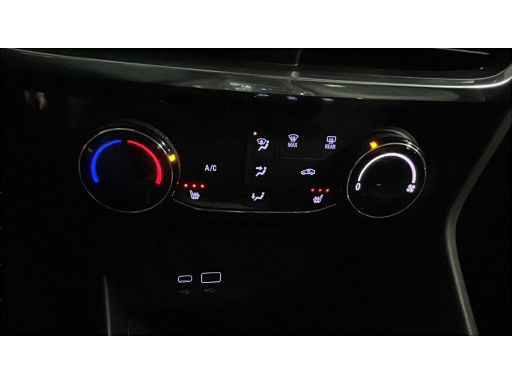 Used 2024 Buick Encore GX Sport Touring w/ Comfort Package image 13