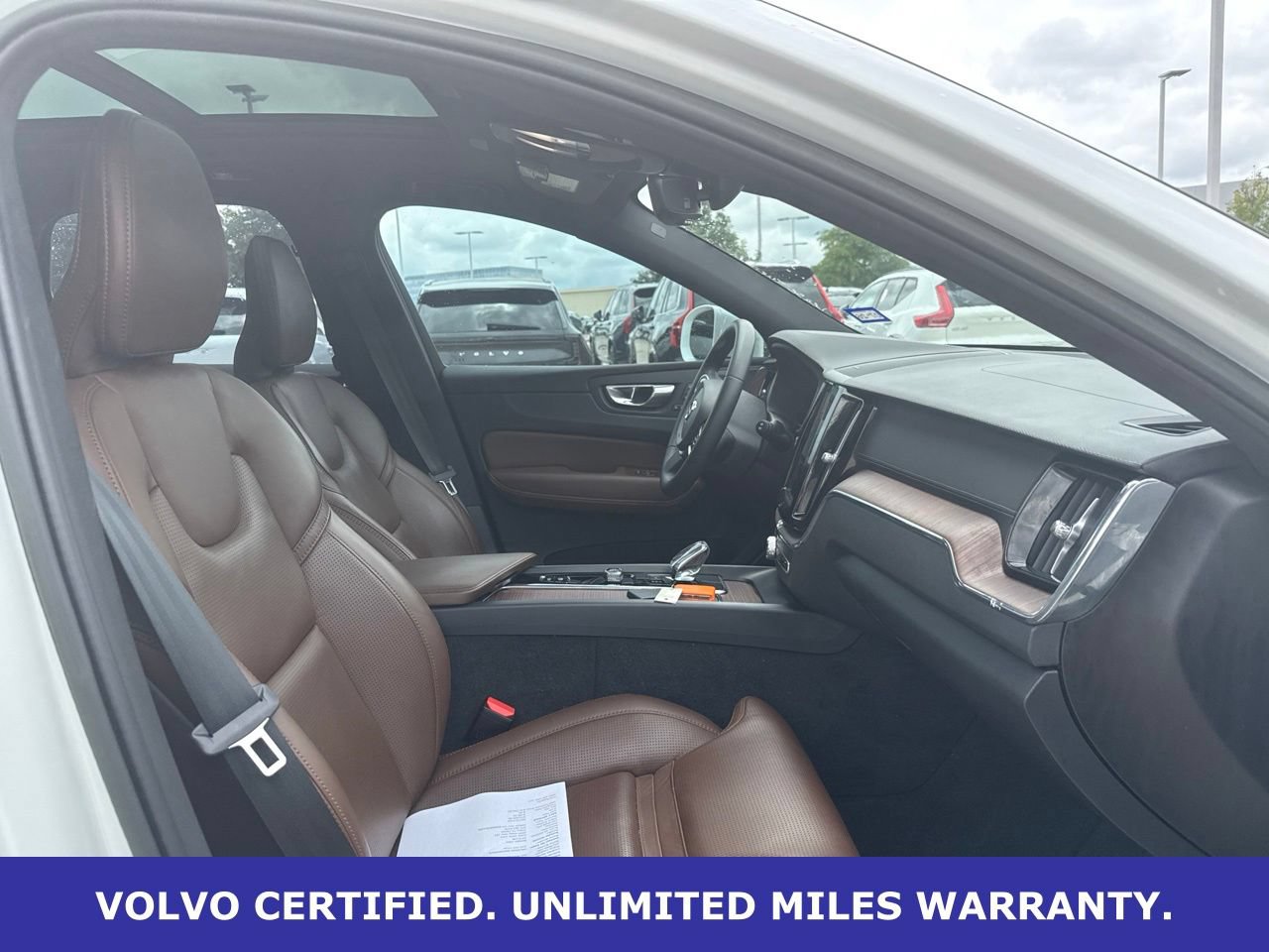 Certified 2023 Volvo XC60 B5 Ultimate w/ Climate Package AWD/4WD image 9