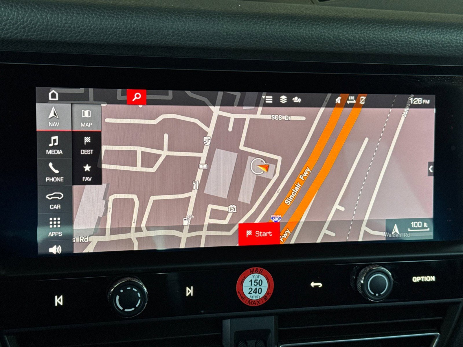 Used 2024 Porsche Macan image 19