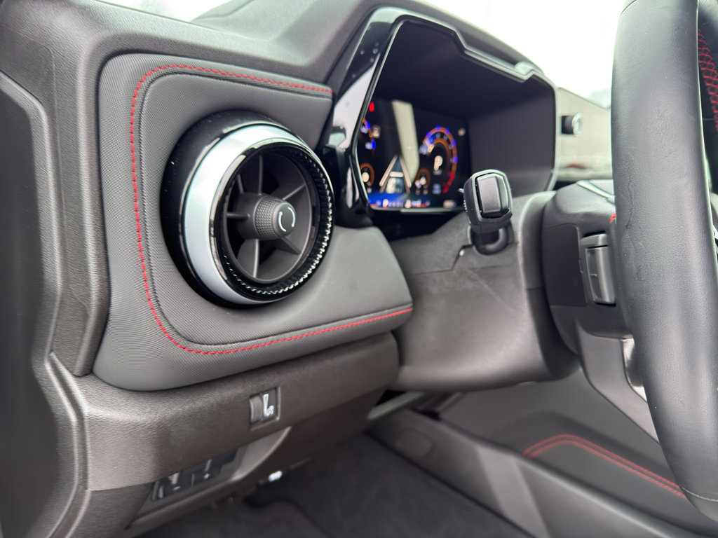 Used 2024 Chevrolet Colorado Z71 w/ Z71 Convenience Package 2 image 14