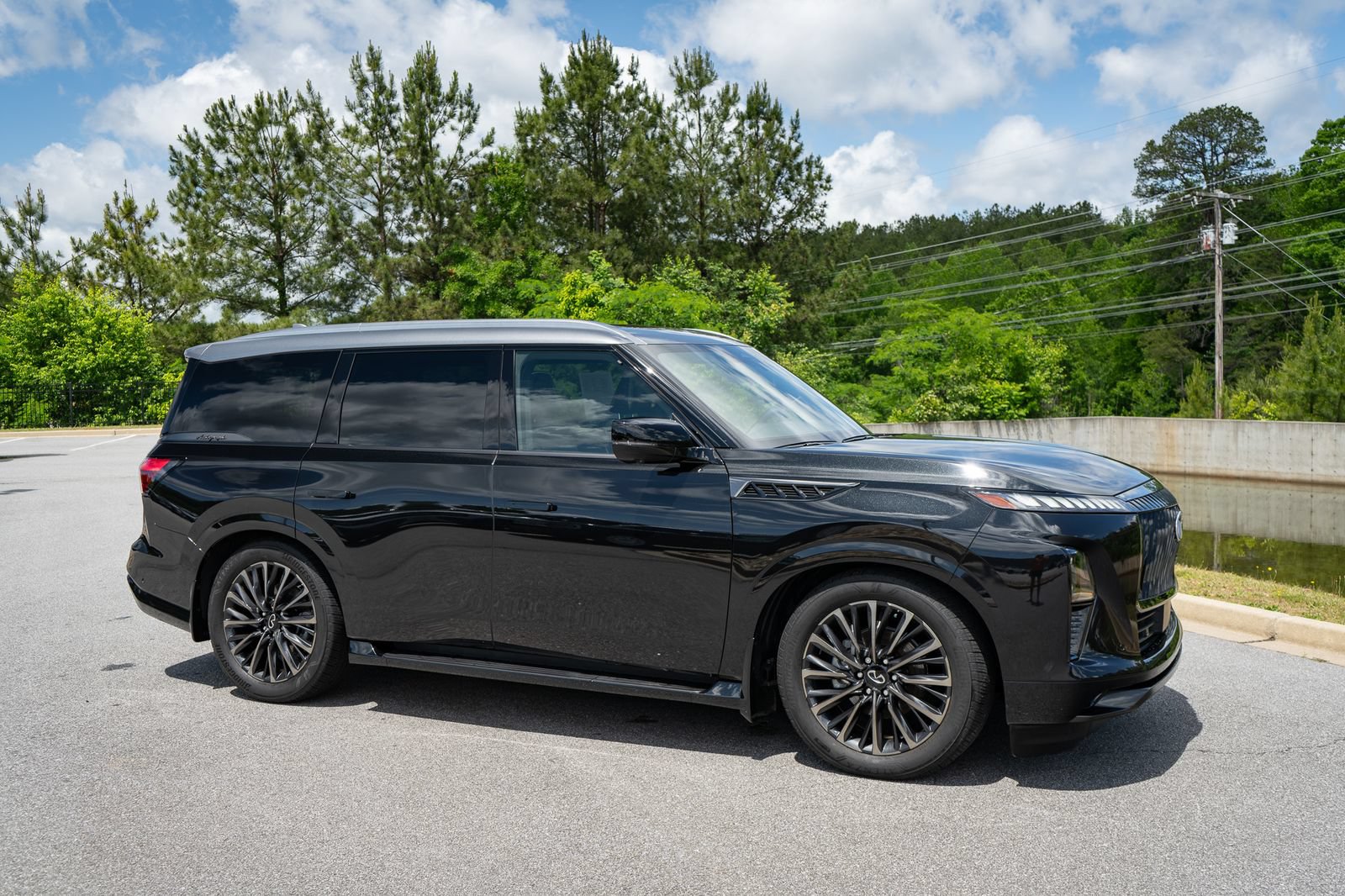 Used 2026 INFINITI QX80 Autograph w/ Premium Cargo Package AWD/4WD image 23