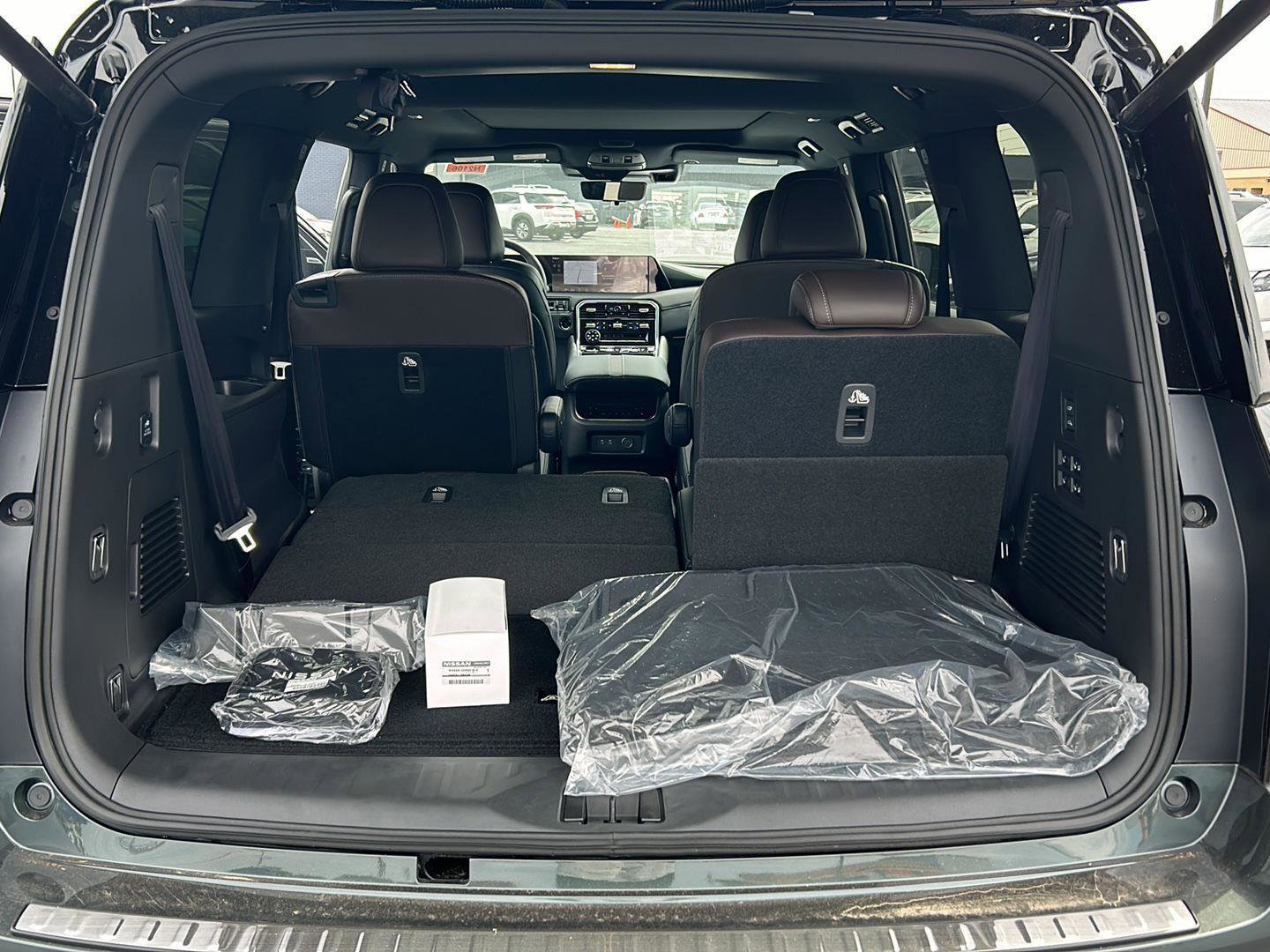 New 2025 Nissan Armada Platinum Reserve image 27