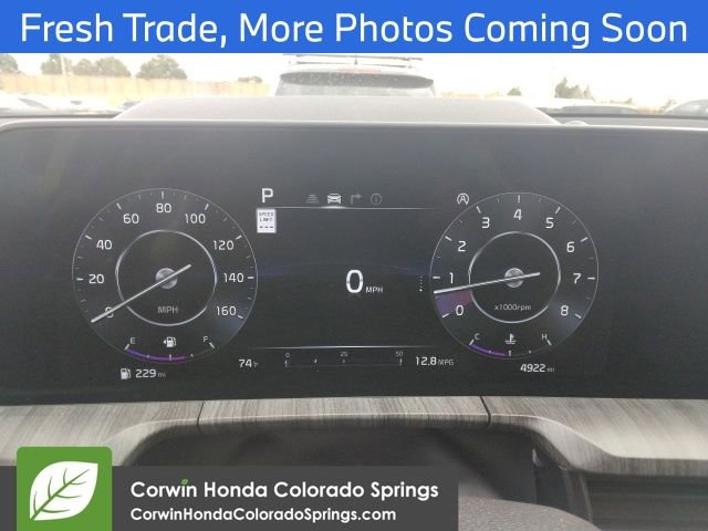 Used 2024 Kia Telluride SX Prestige w/ Towing Package image 11