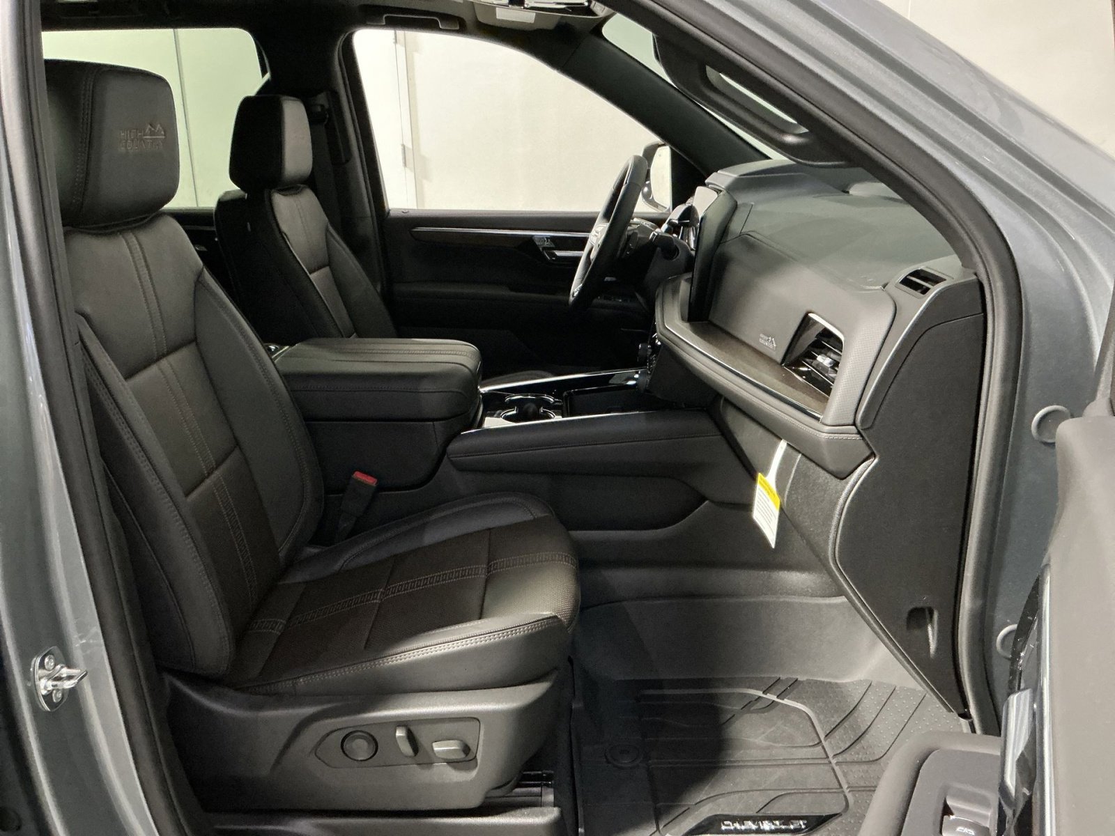 New 2026 Chevrolet Tahoe High Country image 35