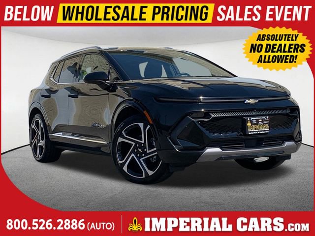 Used 2024 Chevrolet Equinox EV LT w/ LPO, Trailering Package AWD/4WD image 1