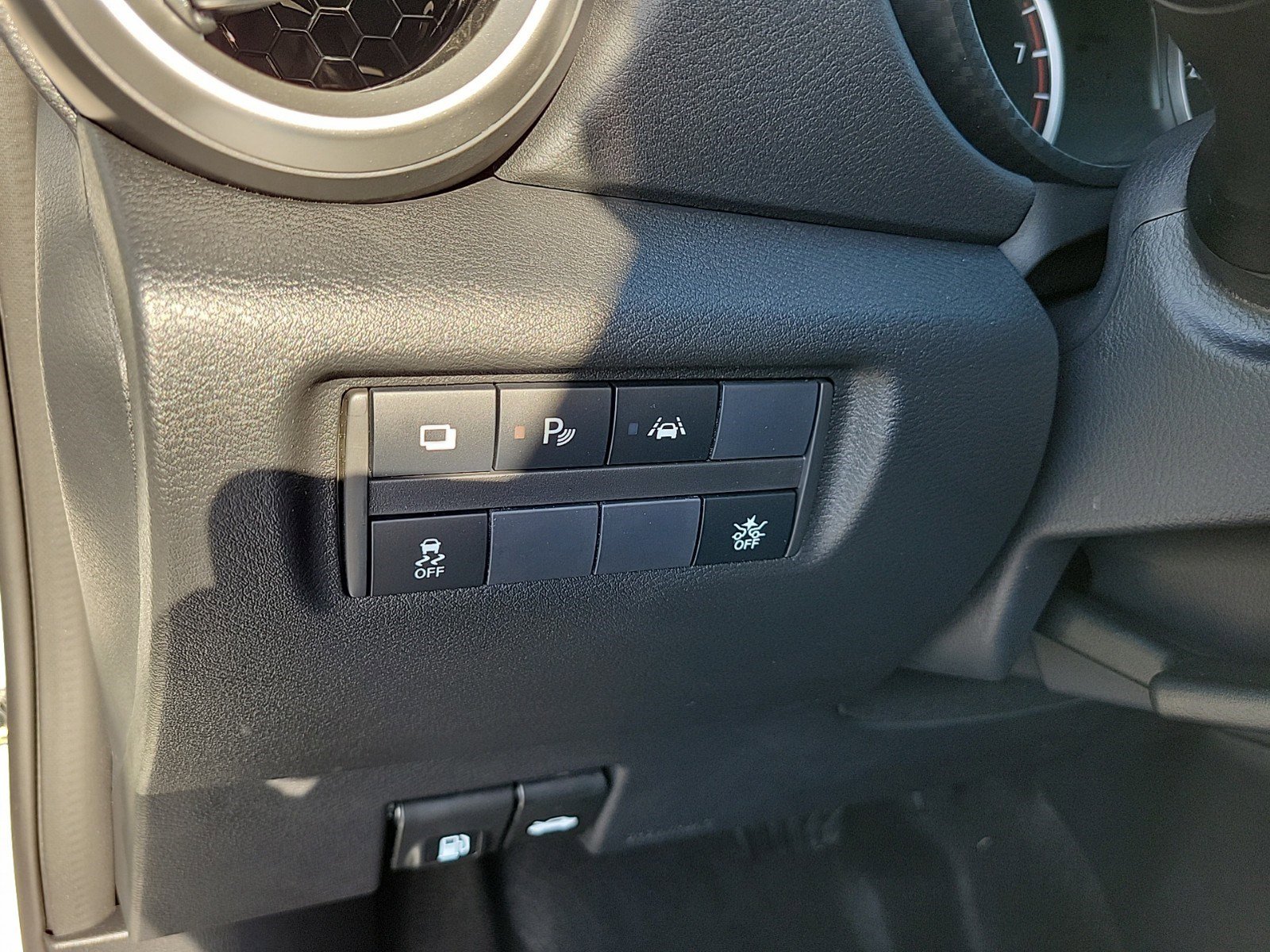 New 2025 Nissan Versa S w/ Trunk Package FWD image 30