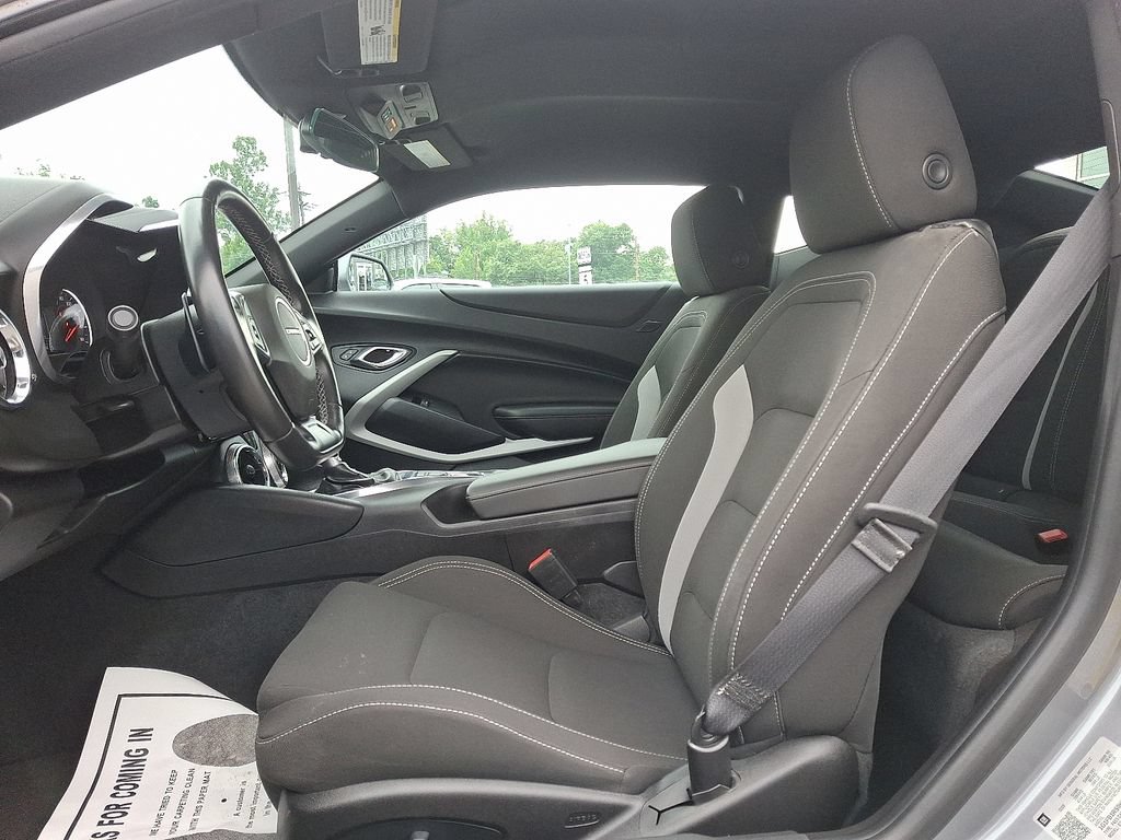Used 2019 Chevrolet Camaro LT w/ Technology Package RWD image 13
