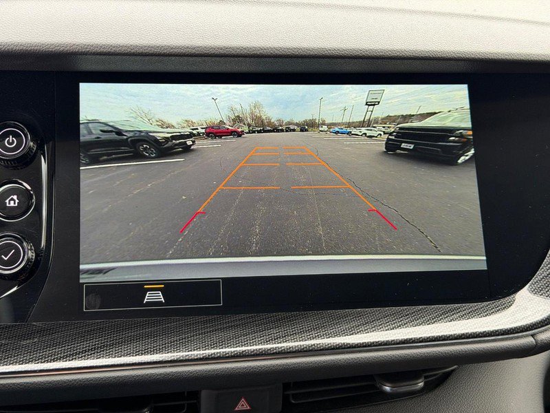 Used 2023 Buick Envision Essence image 19