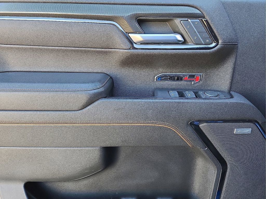 Used 2022 GMC Sierra 1500 AT4 w/ AT4 Premium Package image 21