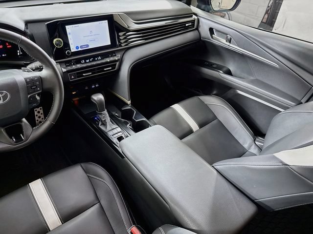 Used 2025 Toyota Camry SE w/ Convenience Package AWD/4WD image 29