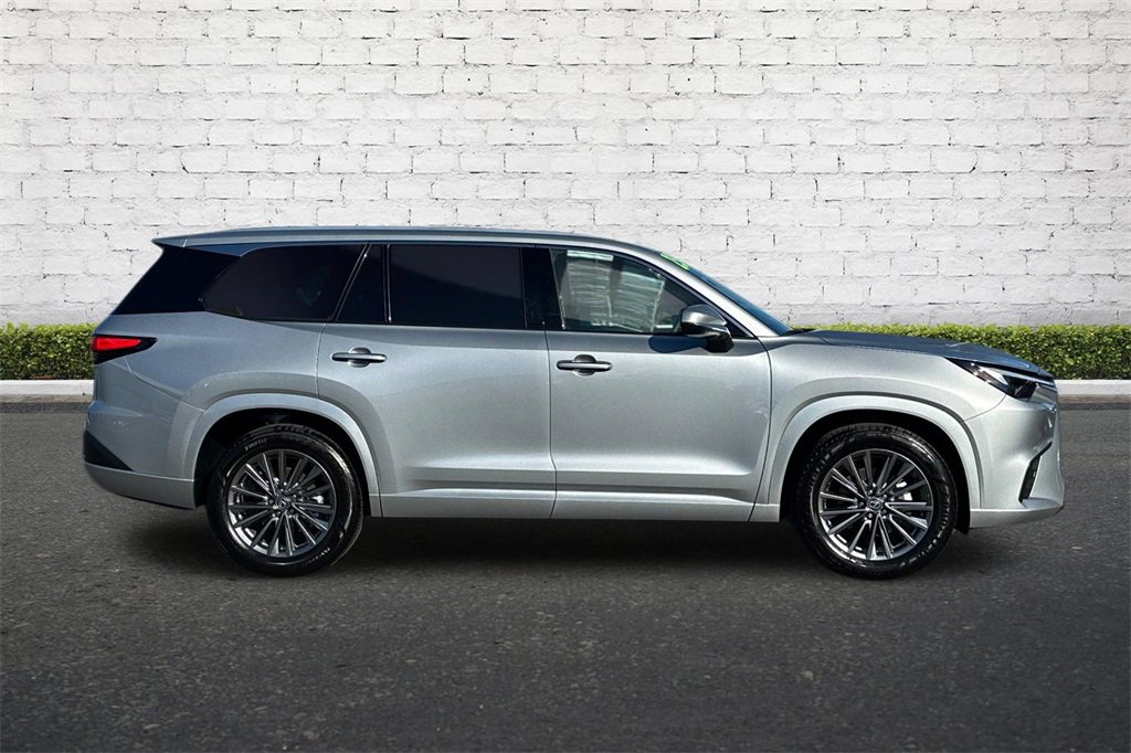 Used 2025 Lexus TX 350 FWD image 3