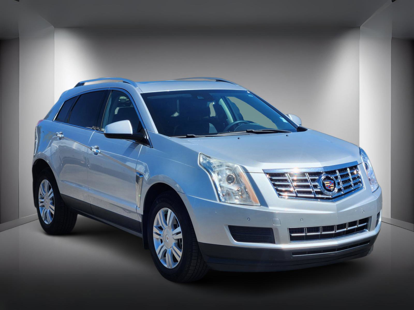 Used 2015 Cadillac SRX Luxury w/ Driver Awareness Package AWD/4WD image 4