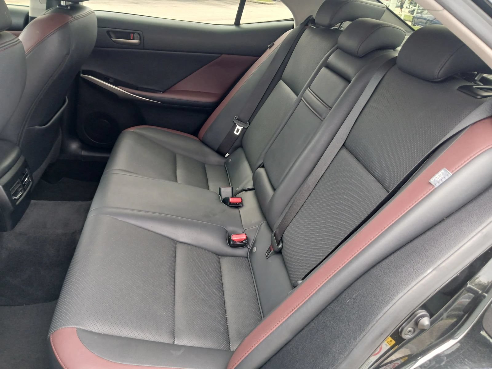 Used 2018 Lexus IS 300 w/ Premium Package RWD image 13