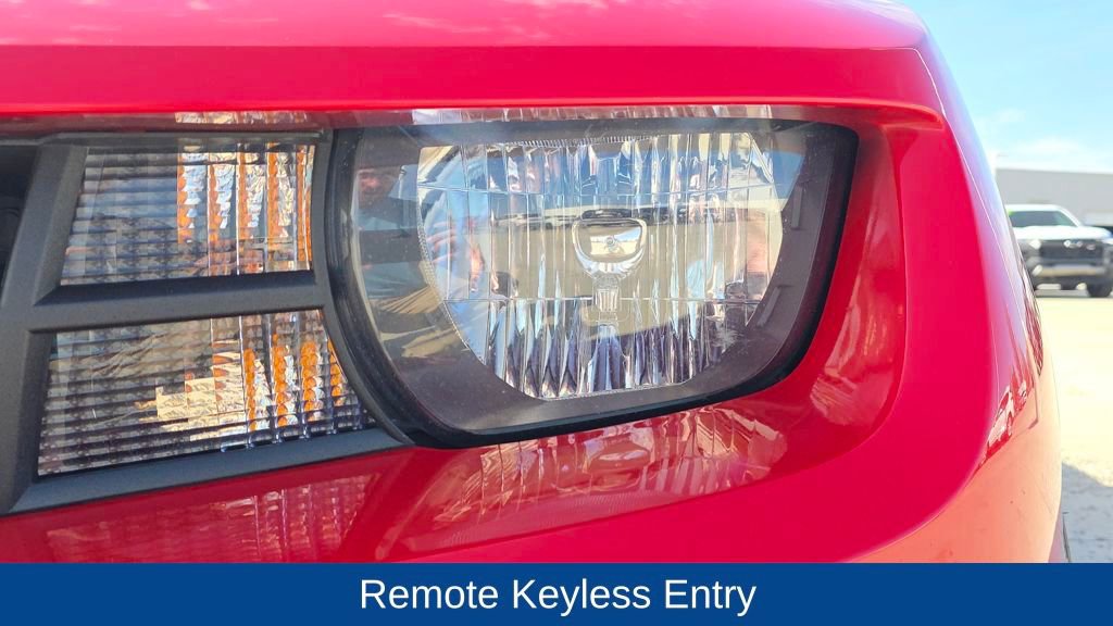 Used 2013 Chevrolet Camaro SS w/ SS Performance Package image 10