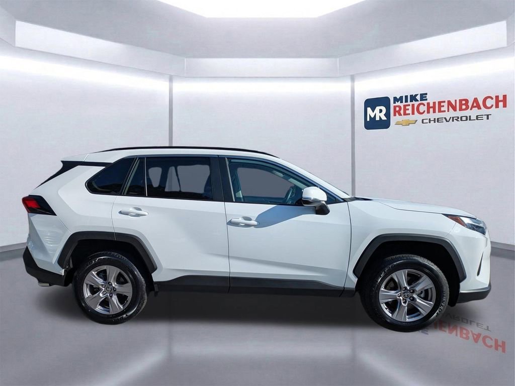 Used 2025 Toyota RAV4 XLE FWD video 3