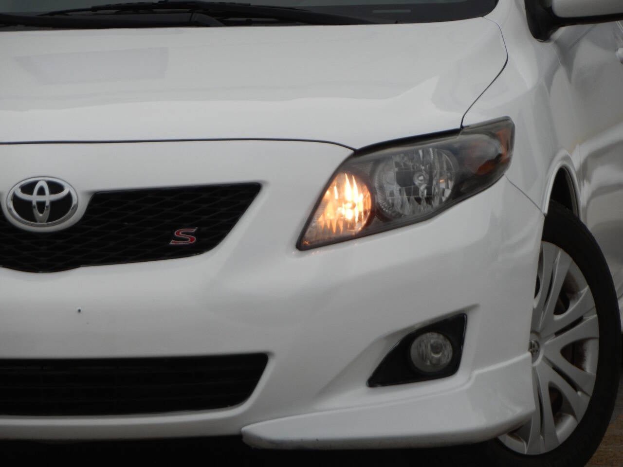 Used 2009 Toyota Corolla S FWD image 4