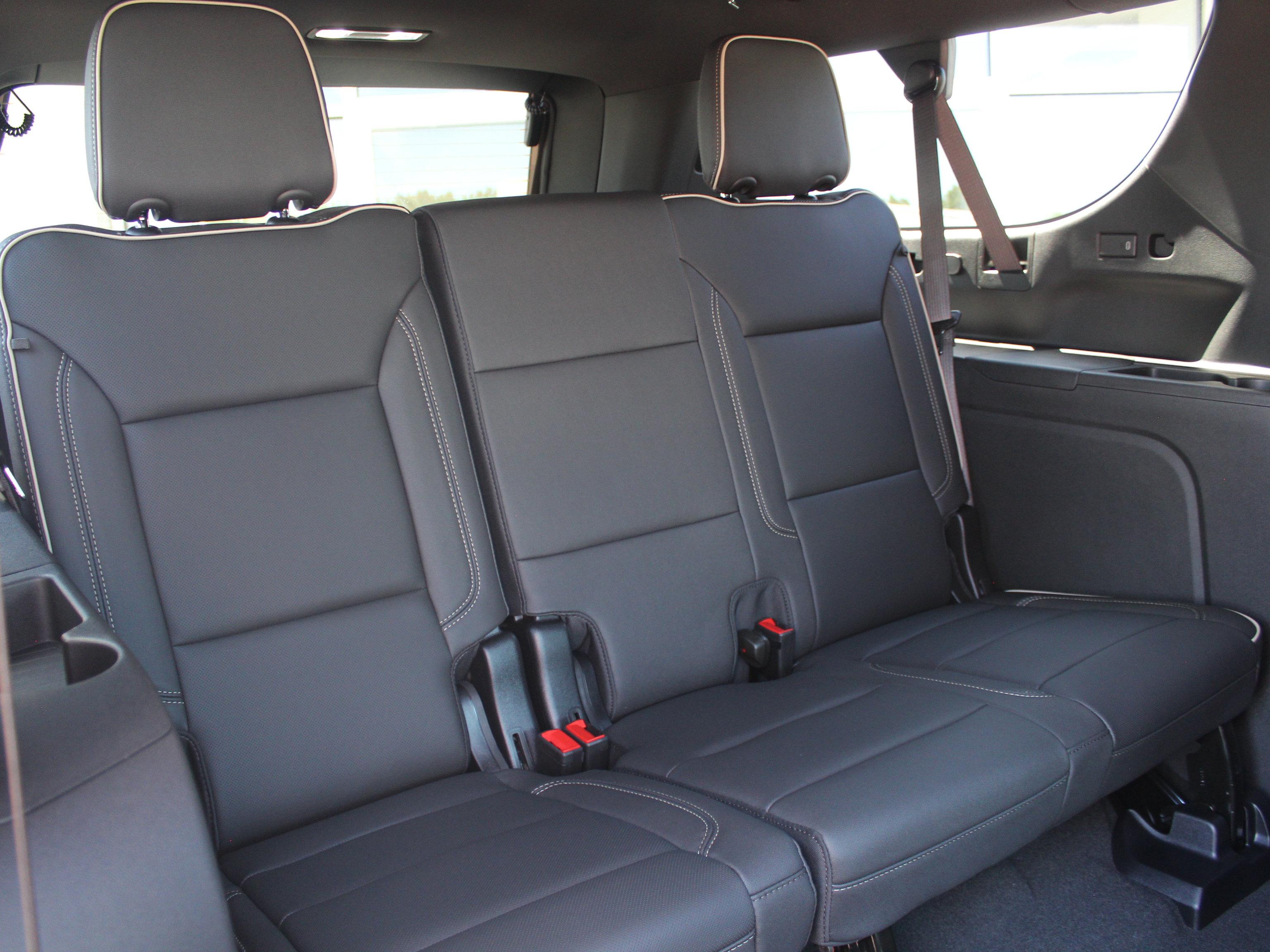New 2026 Chevrolet Suburban Premier AWD/4WD image 19