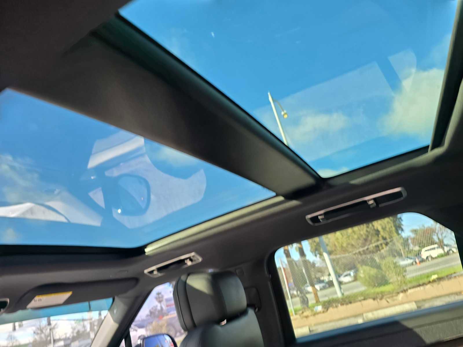 Used 2023 Land Rover Range Rover Sport SE Dynamic image 21