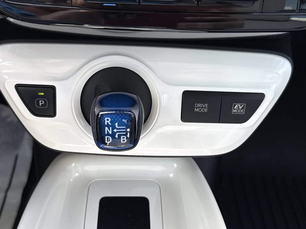 Used 2017 Toyota Prius Three Touring FWD image 26