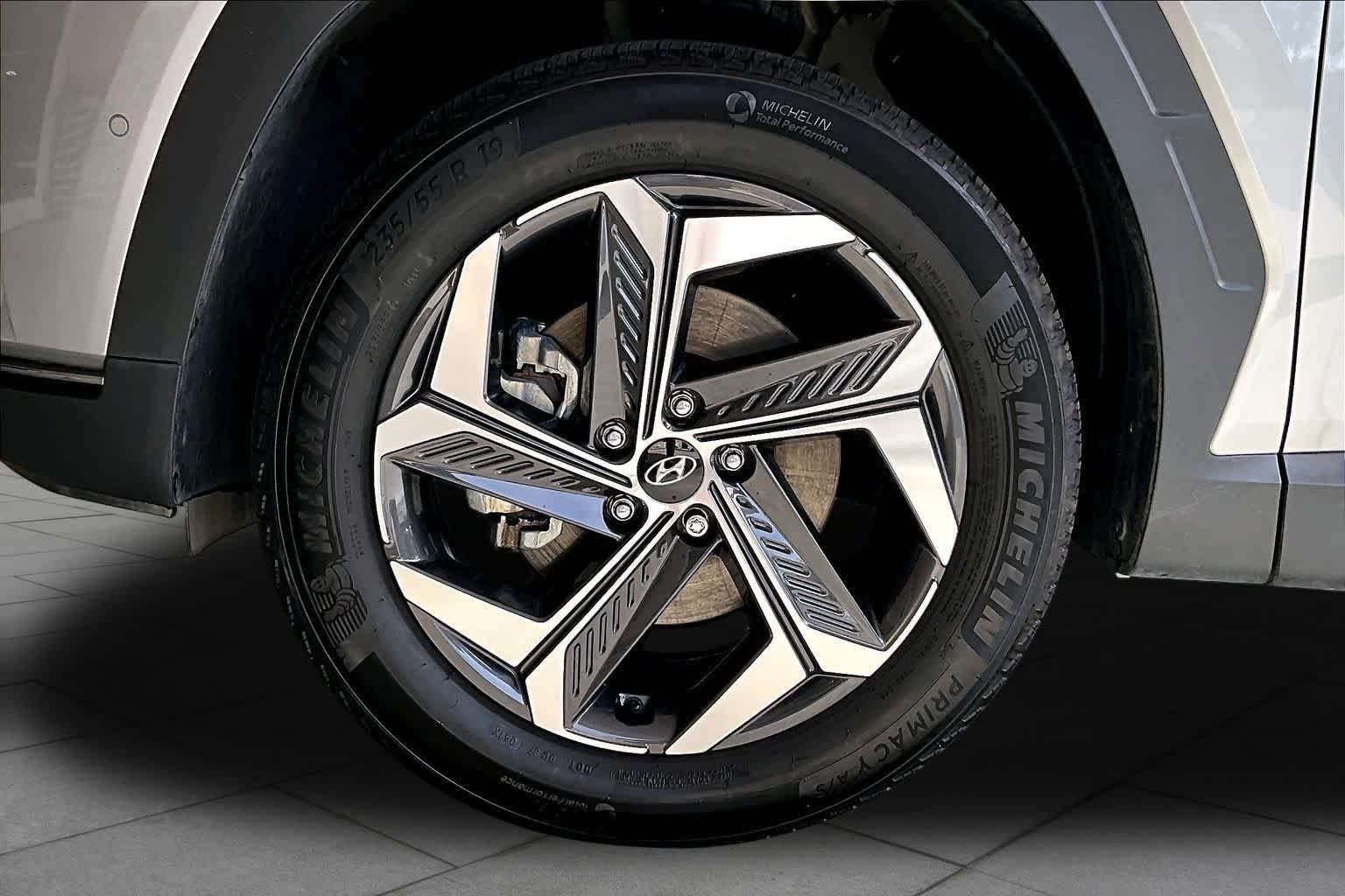 Used 2023 Hyundai Tucson Limited AWD/4WD image 11