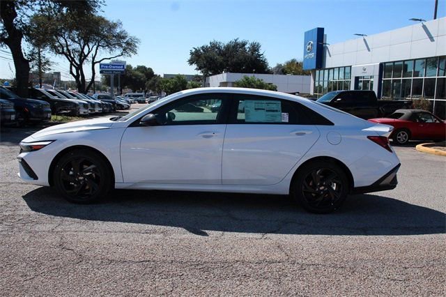 Certified 2026 Hyundai Elantra Sport image 6