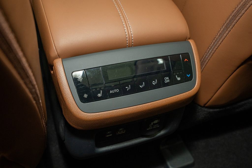 Certified 2025 Nissan Pathfinder Platinum image 8