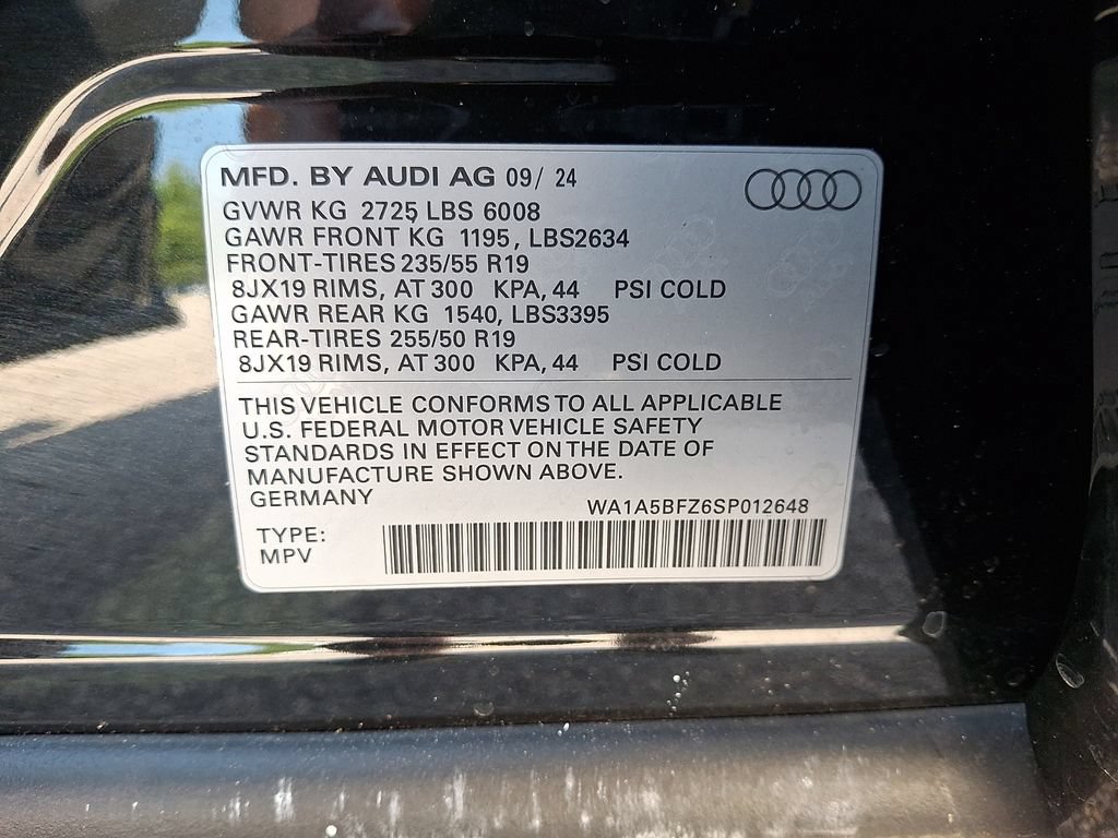 Used 2025 Audi Q4 e-tron Premium w/ Convenience Package RWD image 29