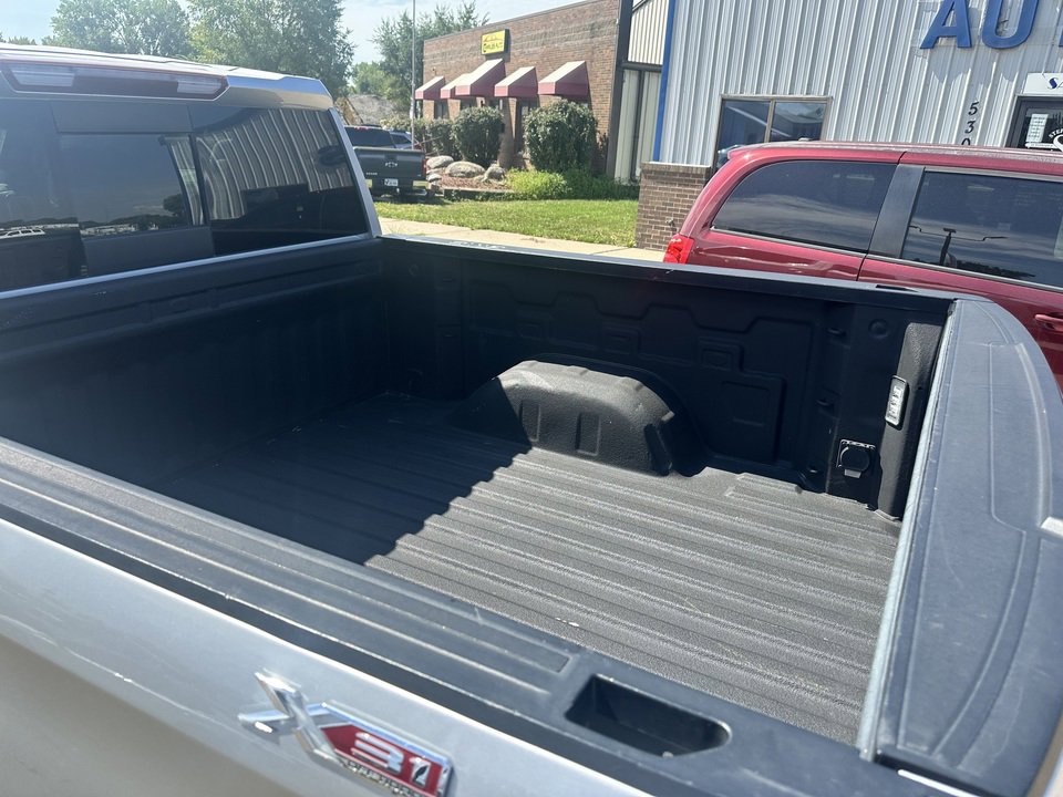 Used 2019 GMC Sierra 1500 SLE w/ SLE Value Package image 9