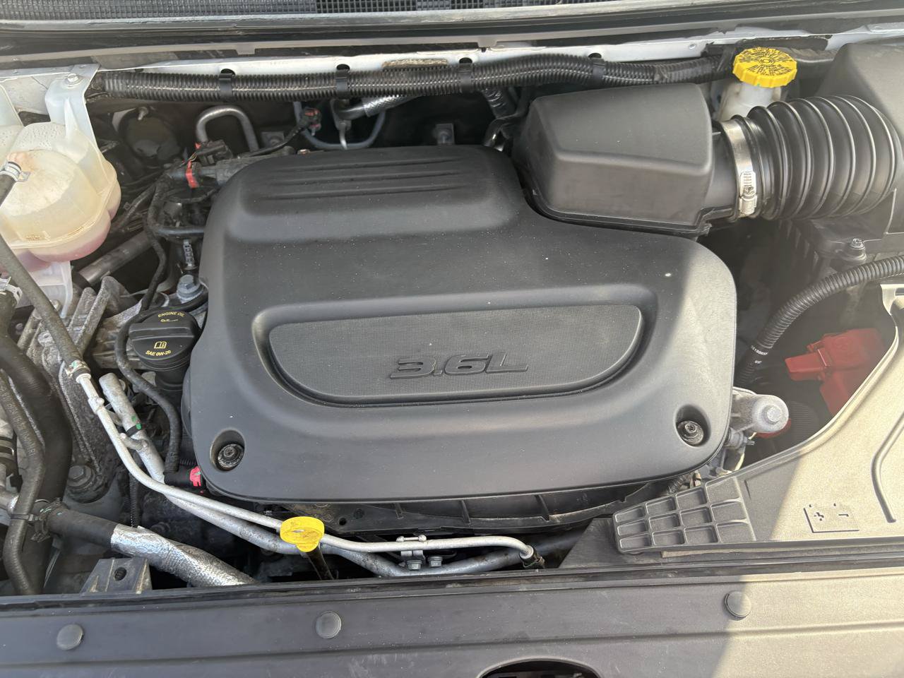 Used 2024 Chrysler Pacifica Limited FWD image 63