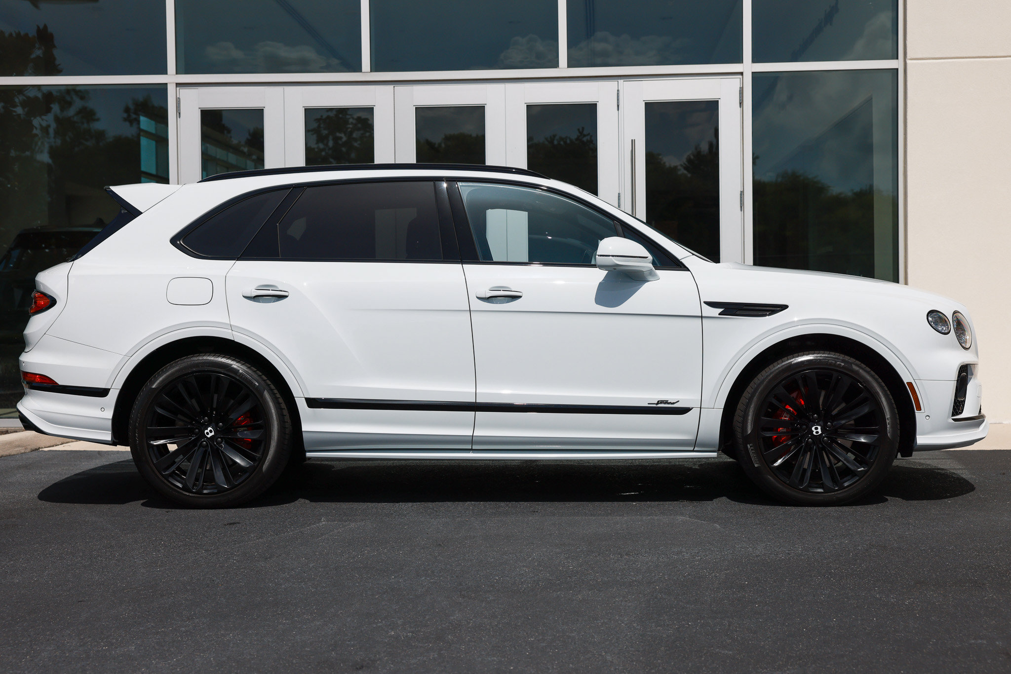 Certified 2023 Bentley Bentayga Speed AWD/4WD image 5