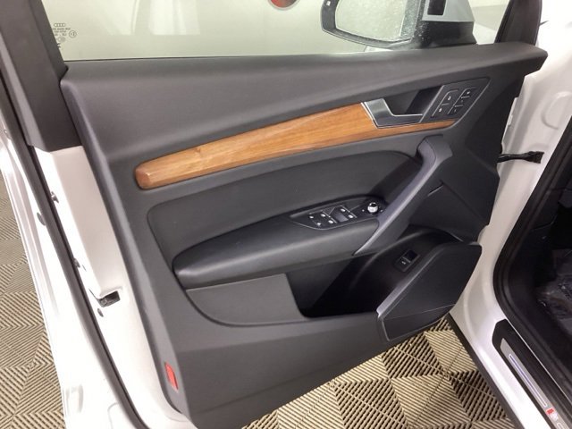 Certified 2023 Audi Q5 2.0T Premium w/ Convenience Package image 14