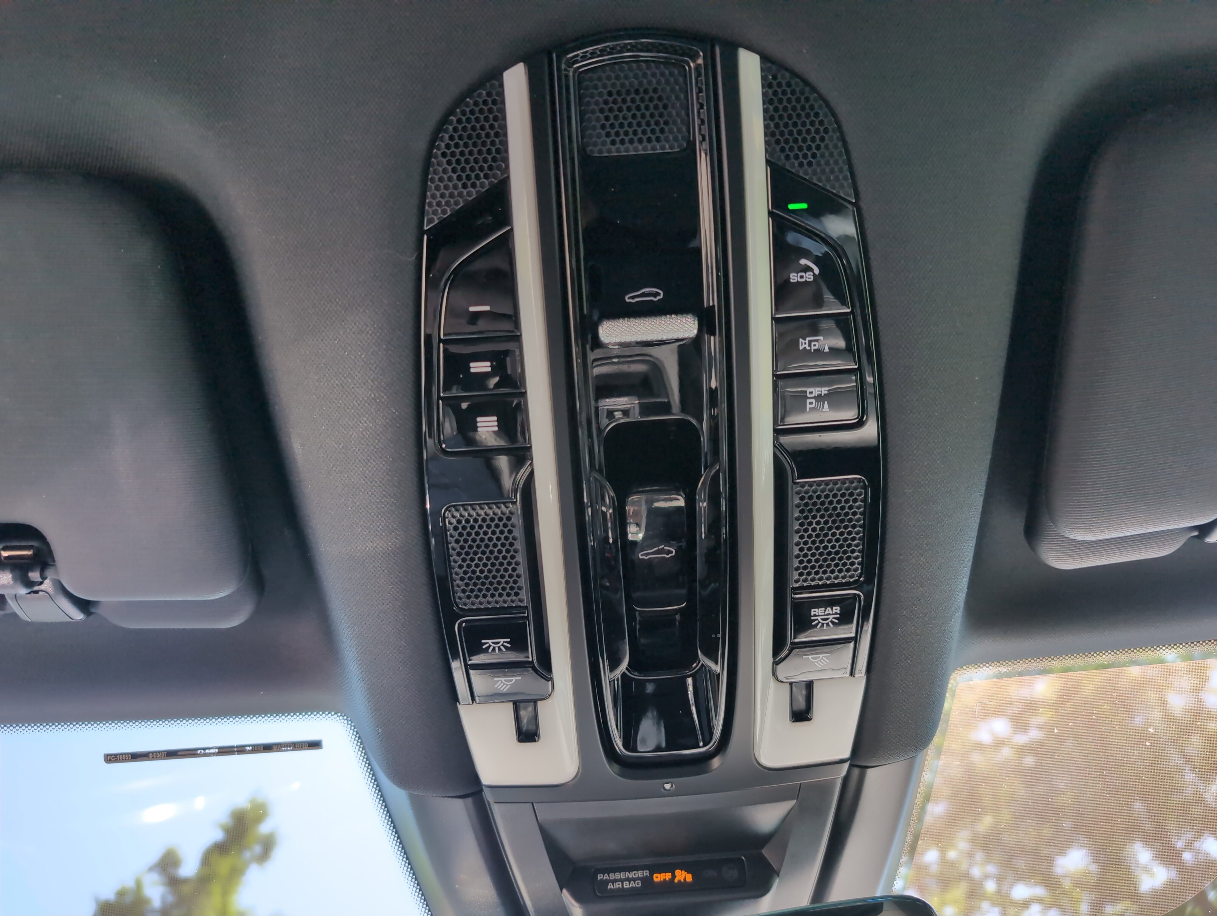 Used 2023 Porsche Cayenne Platinum Edition AWD/4WD image 38