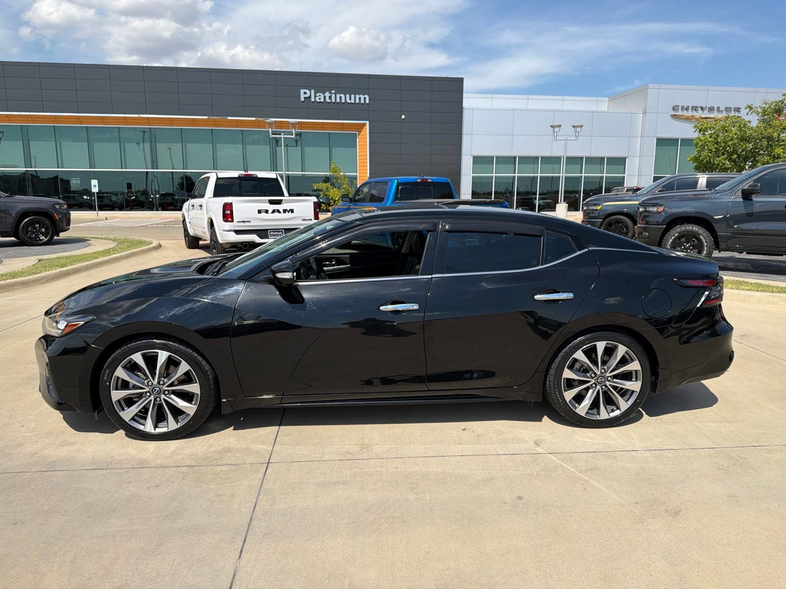 Used 2023 Nissan Maxima Platinum w/ Sport Mat Group FWD video 2
