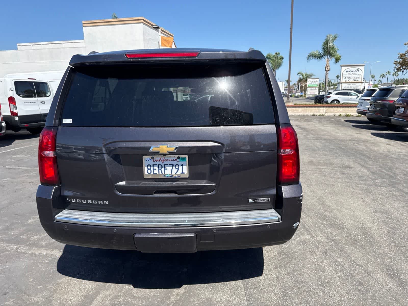 Used 2017 Chevrolet Suburban Premier RWD image 12