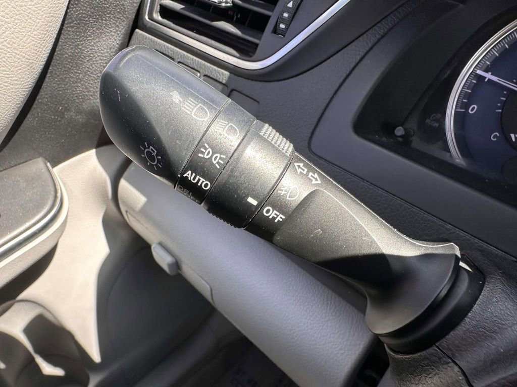 Used 2017 Toyota Camry LE FWD image 21