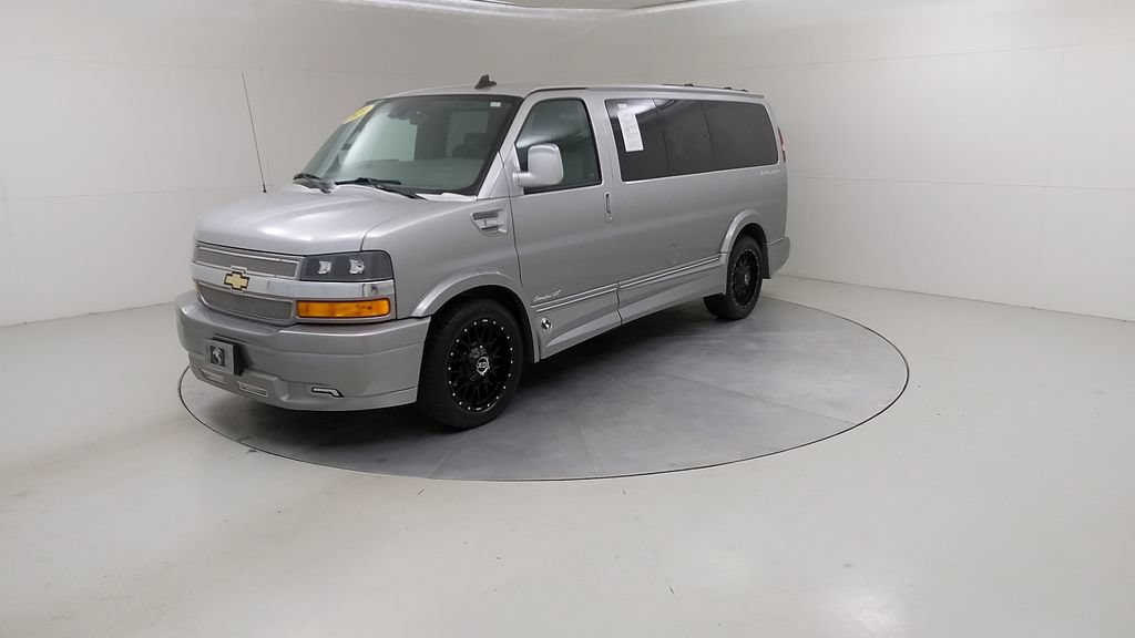 Used 2020 Chevrolet Express 2500 w/ Enhanced Convenience Package RWD image 19