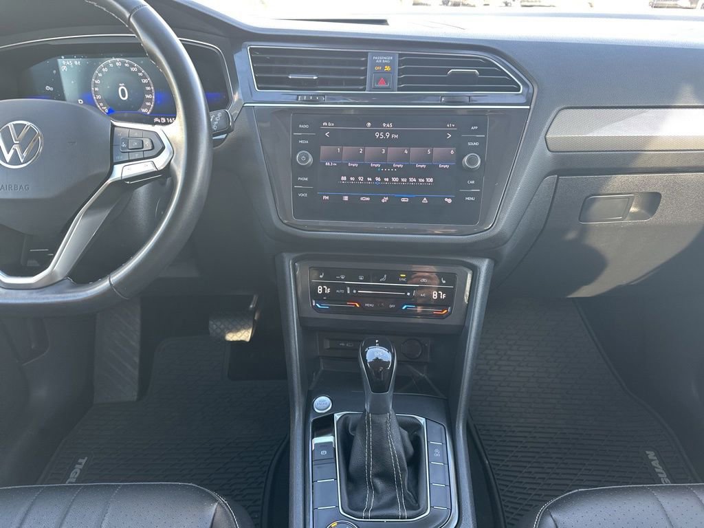 Used 2022 Volkswagen Tiguan SE image 20