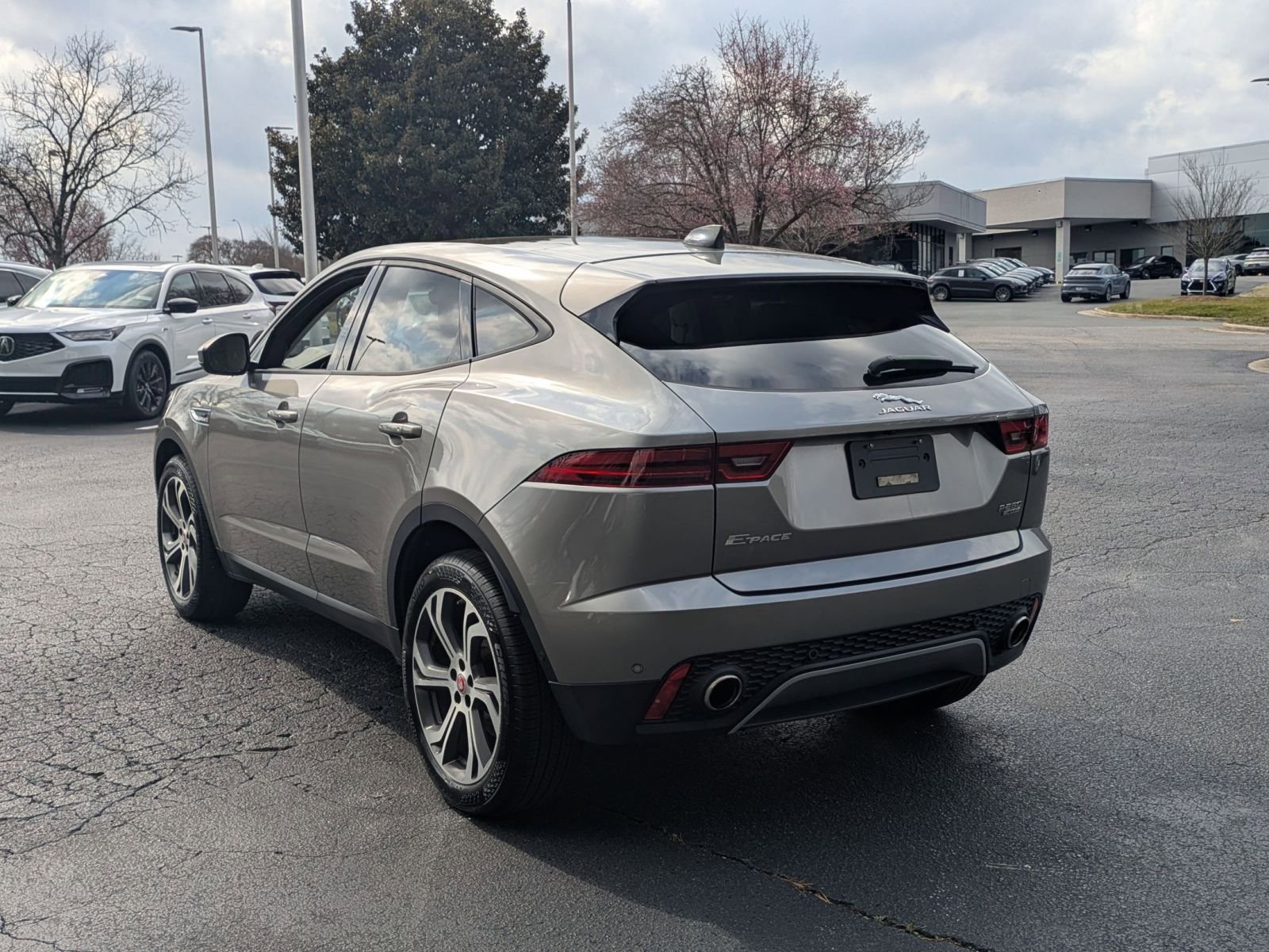 Used 2020 Jaguar E-PACE SE image 7