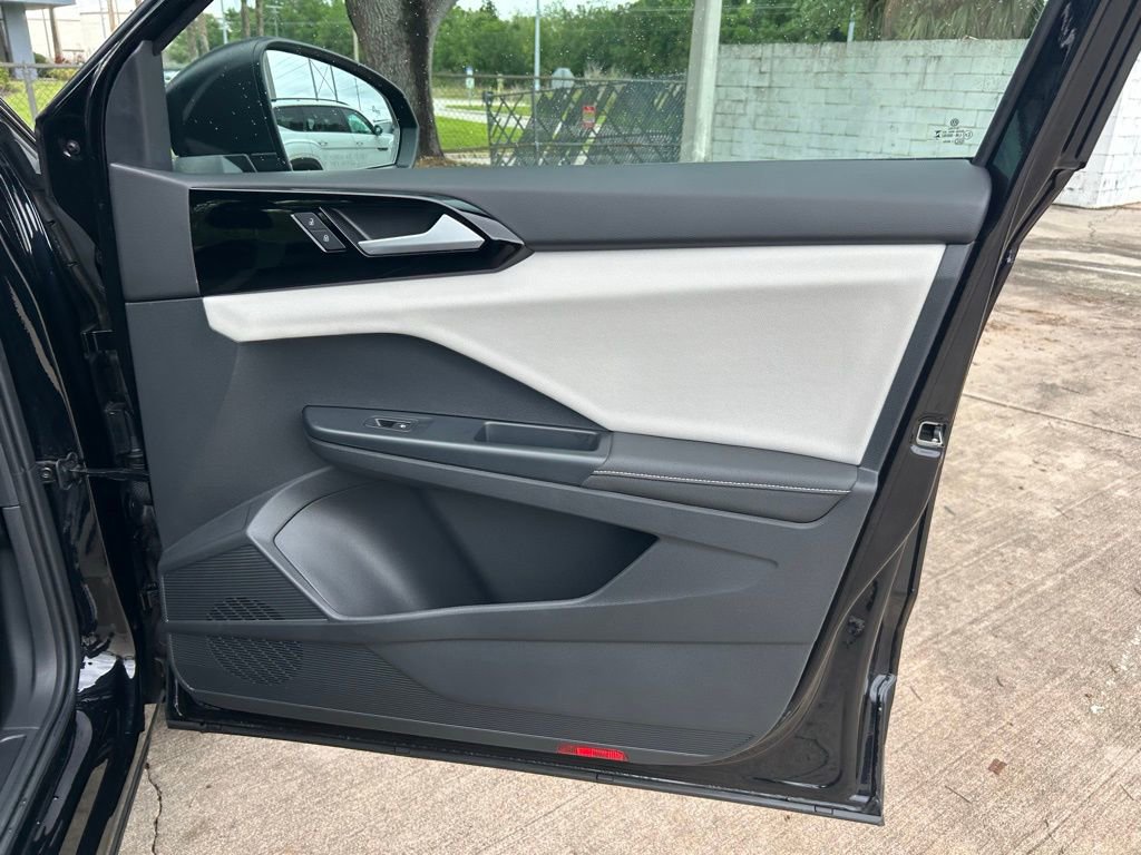 Certified 2025 Volkswagen Taos S image 44