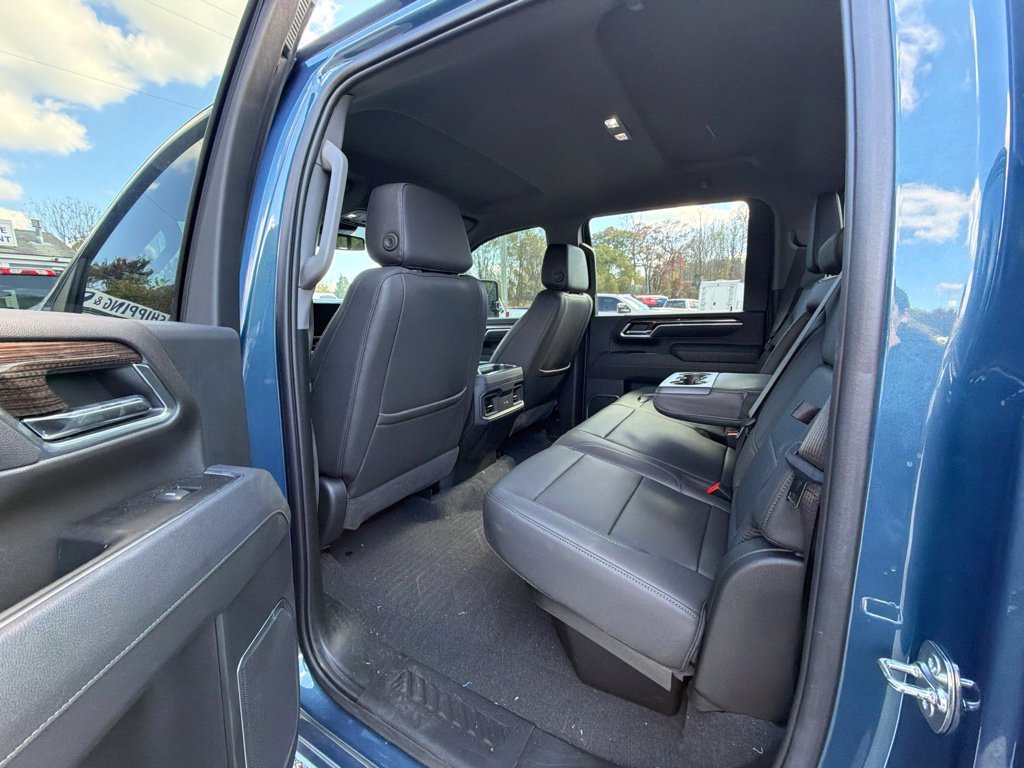 Used 2026 Chevrolet Silverado 3500 LT w/ Safety Package AWD/4WD image 14