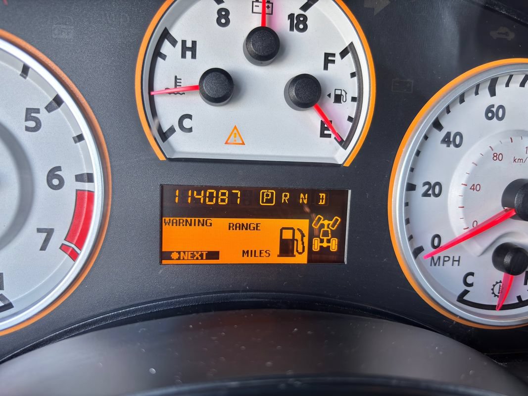 Used 2010 Nissan Titan PRO-4X AWD/4WD image 33