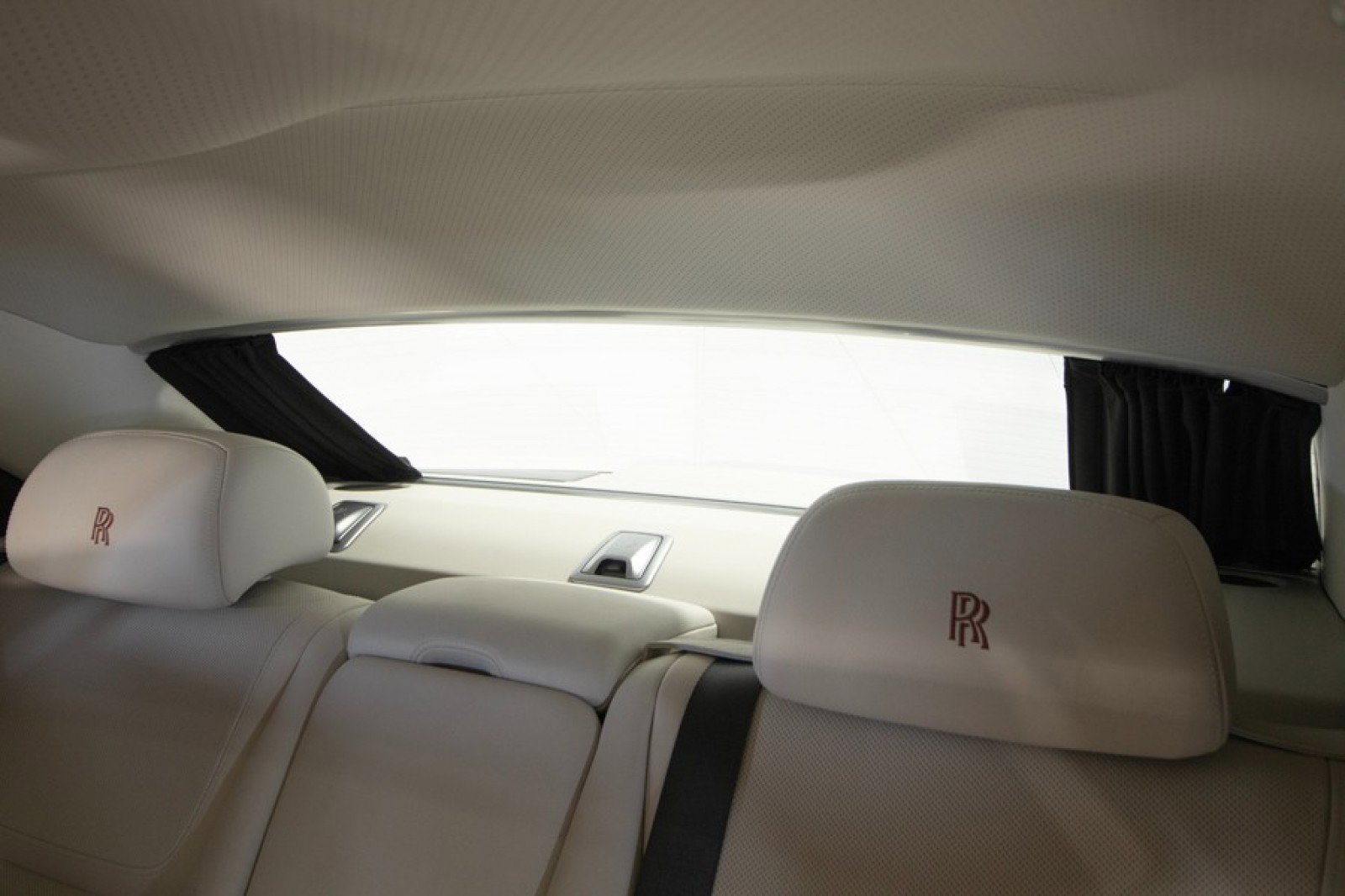Used 2015 Rolls-Royce Ghost Extended Wheelbase image 49