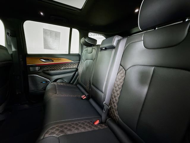 Used 2023 Jeep Grand Cherokee Summit image 26