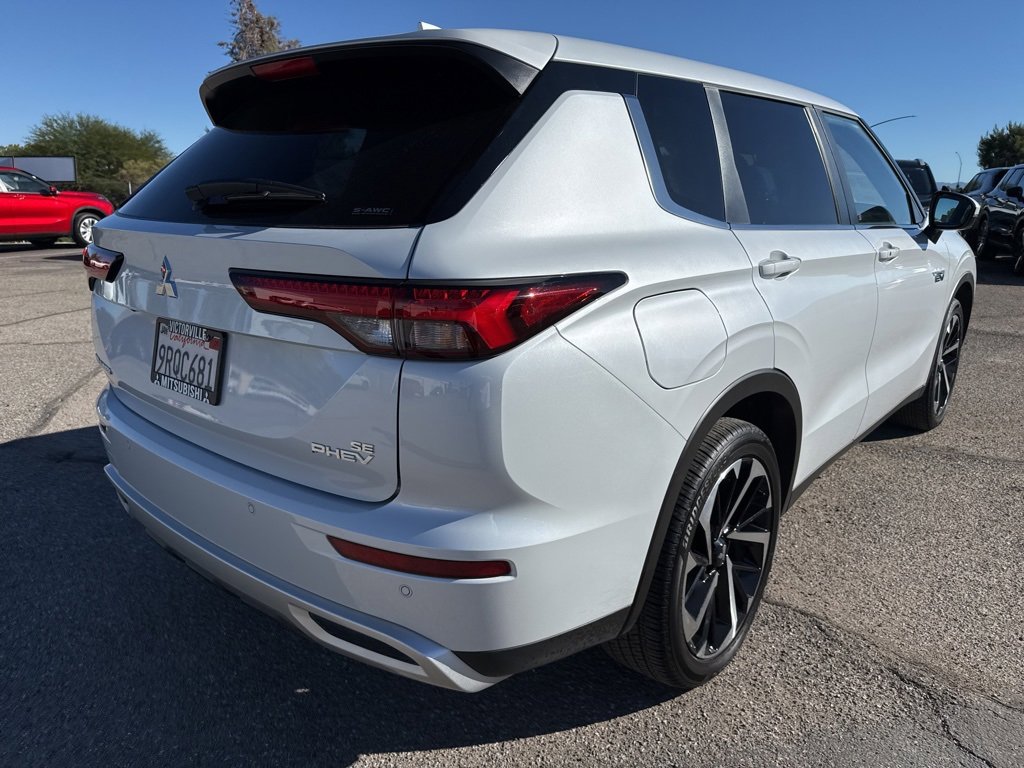 Used 2025 Mitsubishi Outlander SE image 7