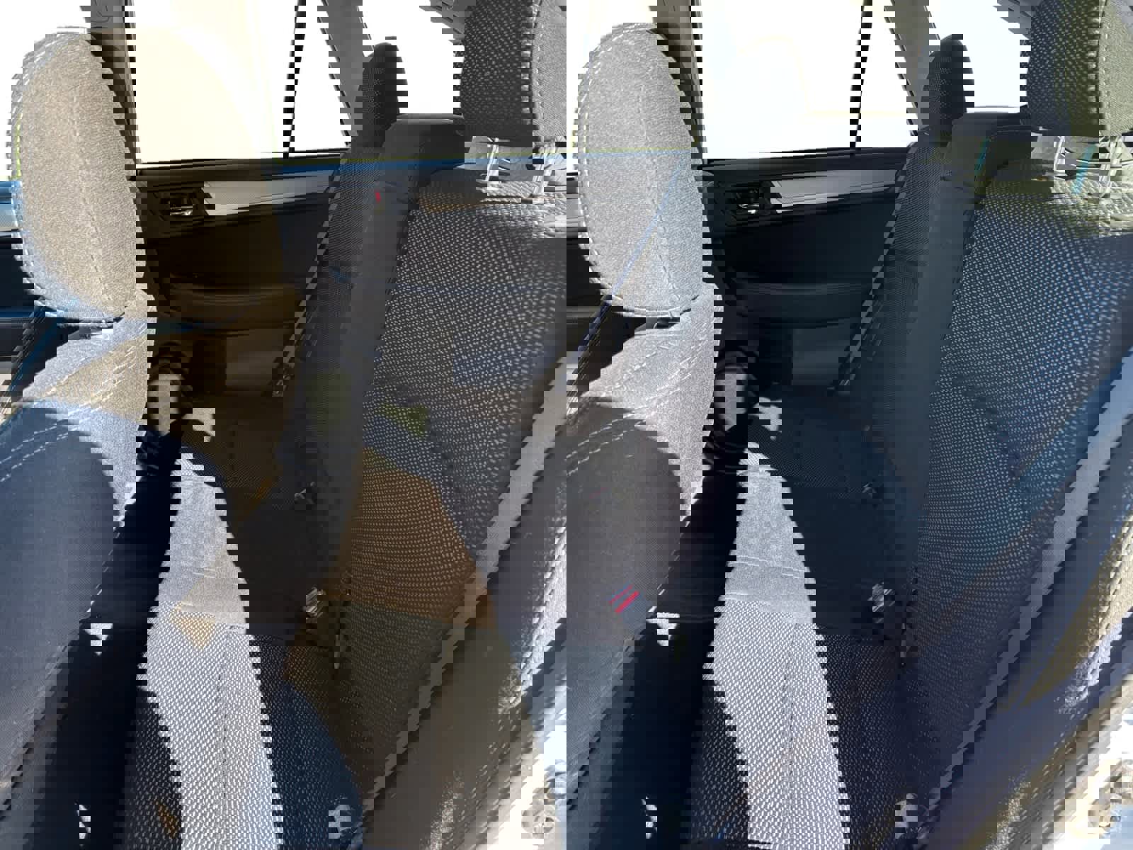 Used 2018 Subaru Outback 2.5i Premium image 16