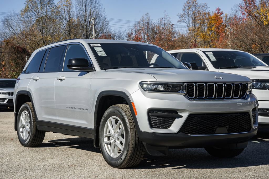 New 2025 Jeep Grand Cherokee Laredo X w/ Luxury Tech Group I