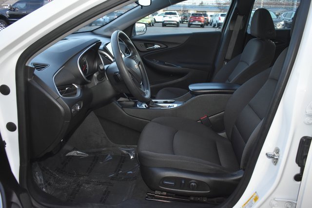 Used 2024 Chevrolet Malibu LT image 13