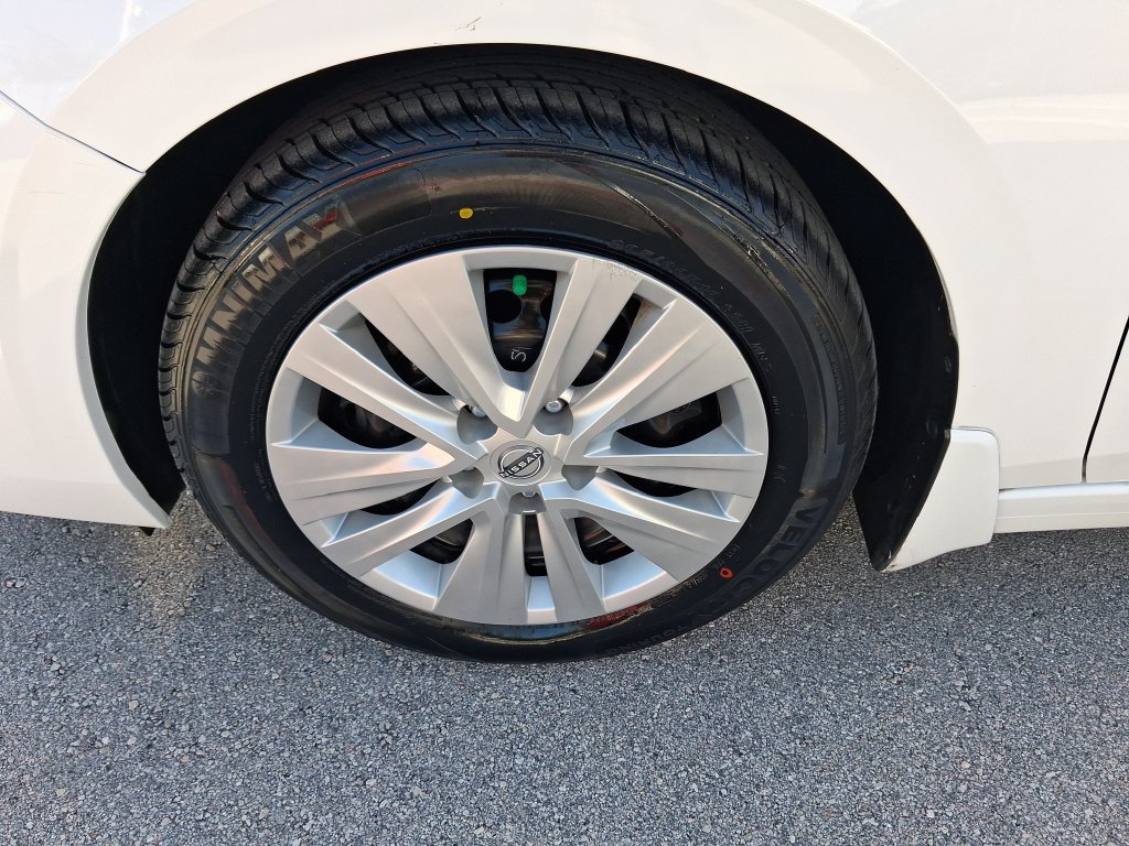 Certified 2024 Nissan Sentra S FWD image 14