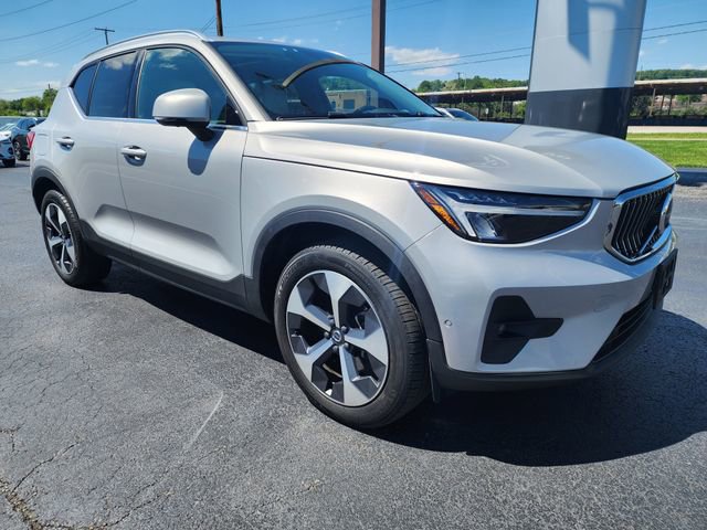 Certified 2023 Volvo XC40 B5 Plus w/ Protection Package Premier