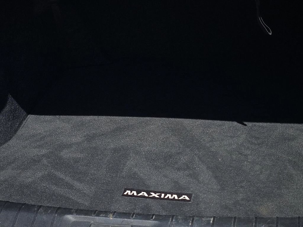 Used 2017 Nissan Maxima Platinum w/ Interior Lighting Package image 8